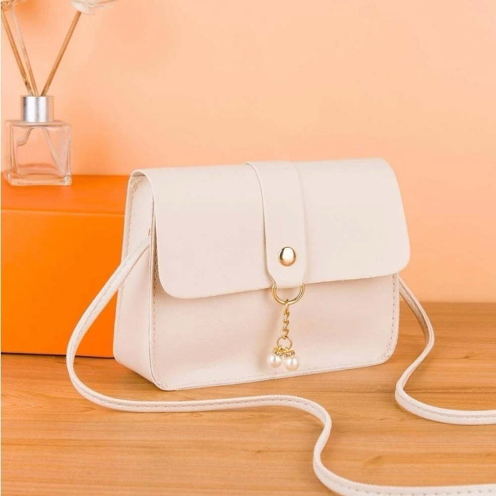 ⚠️Clearance🤍Mini Flap Square Bag Faux Pearls - Picture 4 of 6